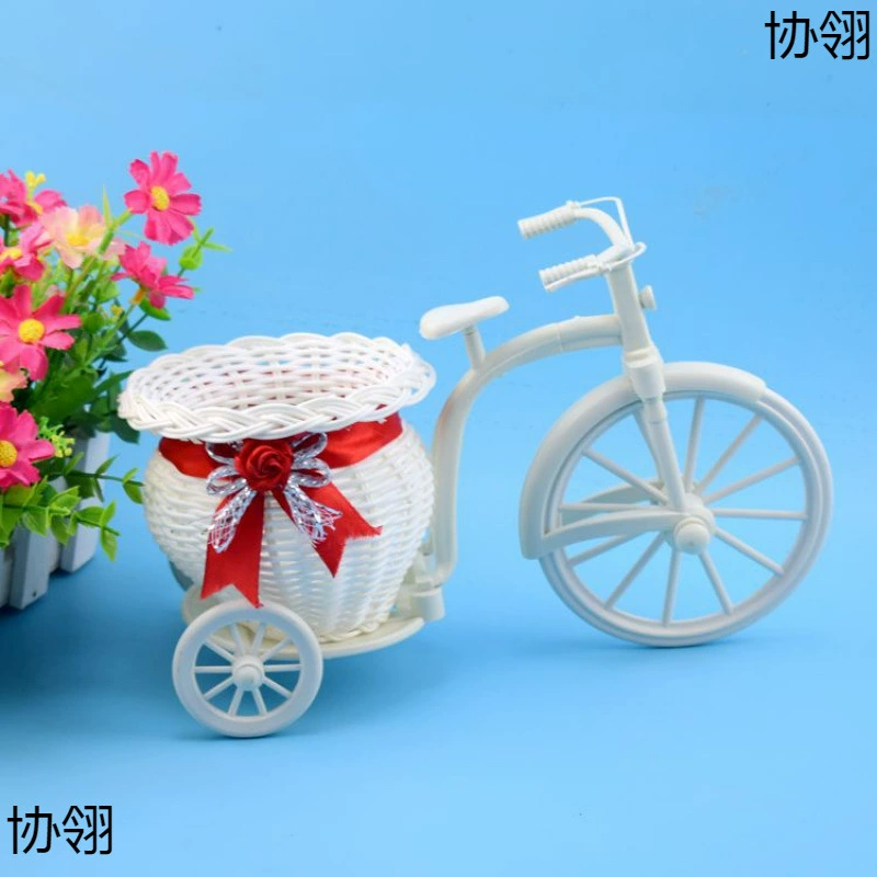 Оптовый производитель: трехколесный велосипед с цветочной корзиной, декоративные аксессуары для кукол, велосипед с корзиной для цветов и бантом.