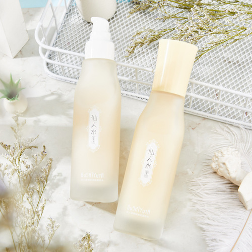 Story and Her Prickly Pear Age-Resistant Skin Solid Water Essence Hydrating Moisturizing Firming Toner