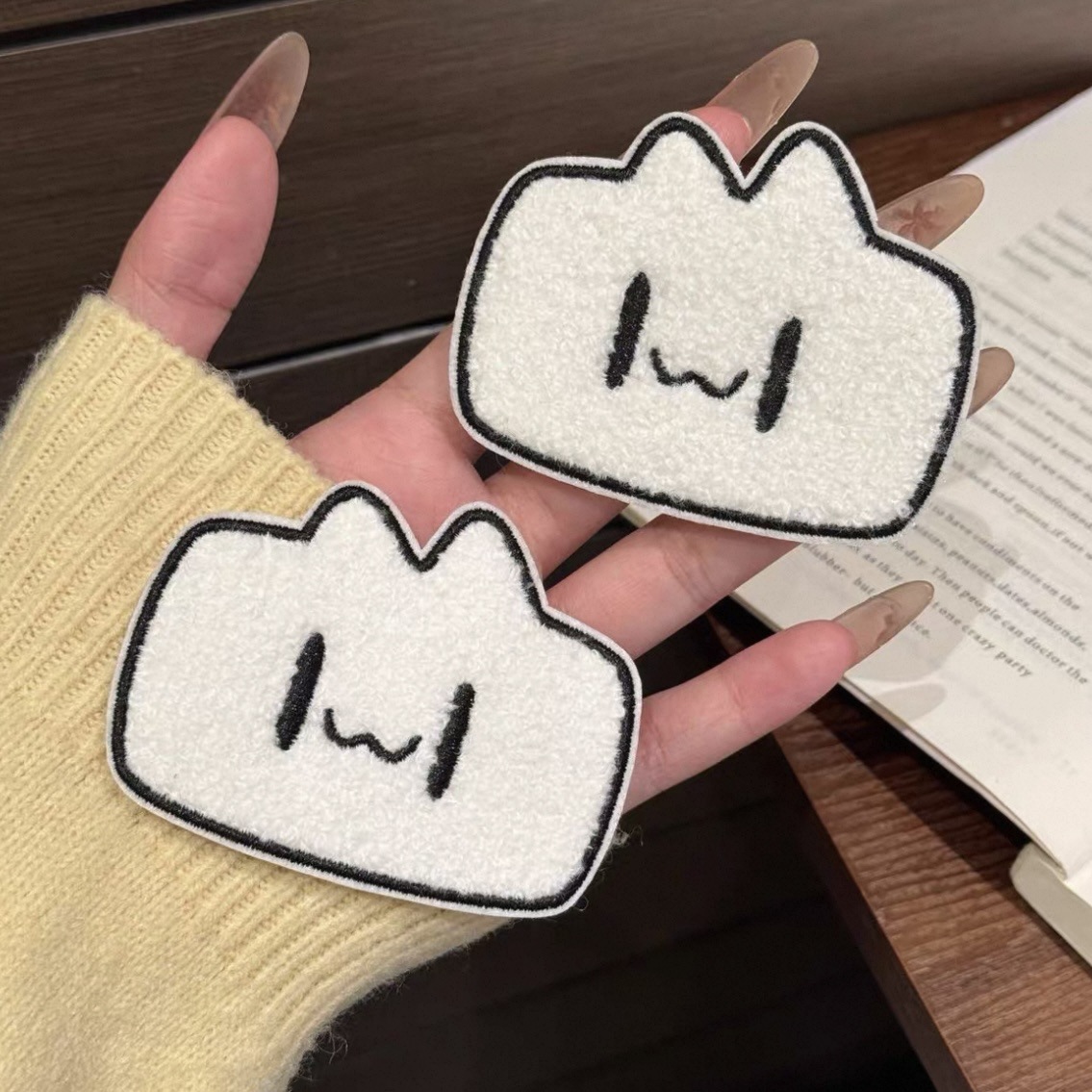 Cartoon Square-Faced Big White Cat Magic Stickers, Cute Cartoon Fluffy Cat Hair Stickers, Traceless Bangs Stickers for Girls