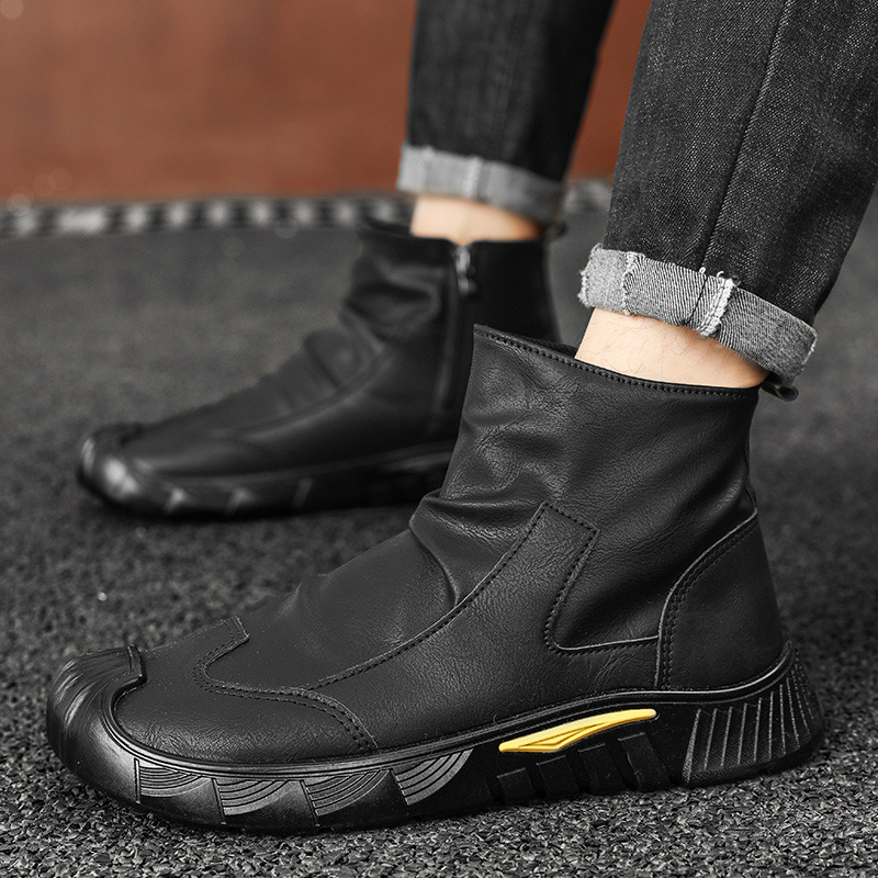 Moda antideslizante negro más botas Martin de terciopelo nuevos zapatos de hombre de moda de todo fósforo botas de cuero de moda cómodas botas resistentes al desgaste otoño e invierno