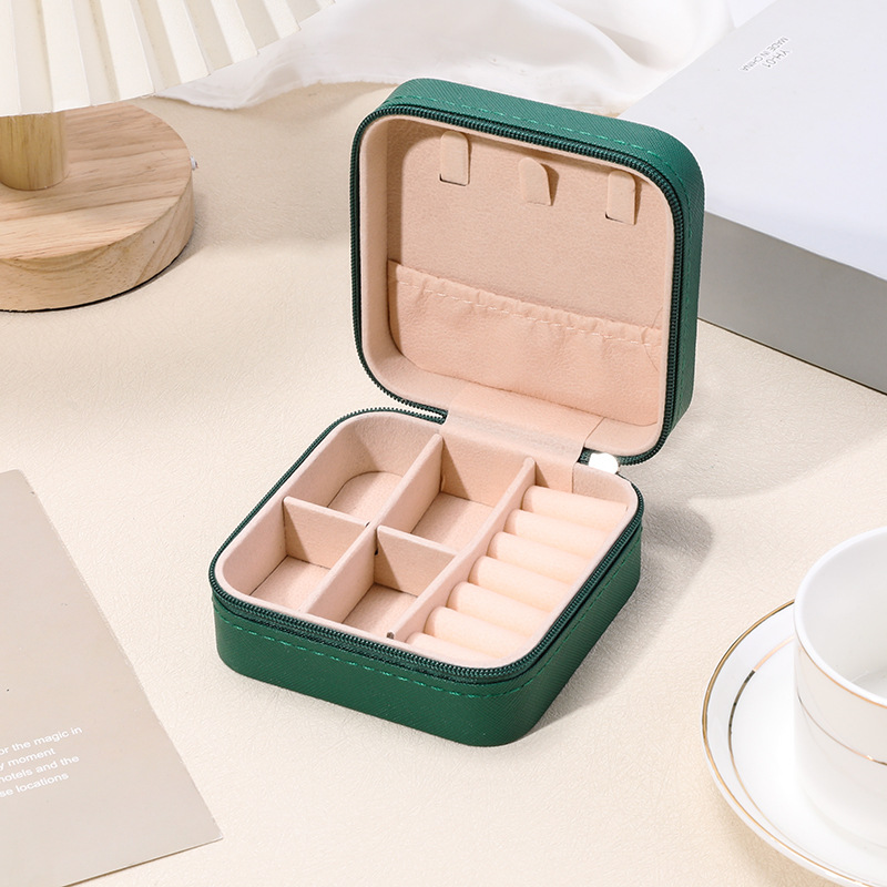 Caja de almacenamiento de viaje portátil pequeña y exquisita caja de joyas de viaje europea anillo collar pendientes pendientes caja de joyas