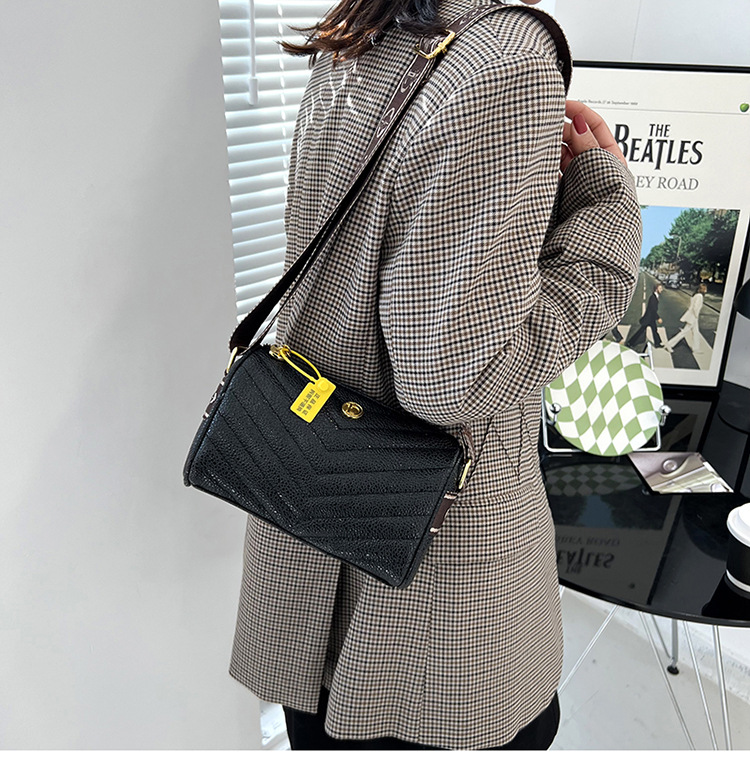 Fashion small bag womens bag new wide shoulder strap single shoulder messenger bagpicture4