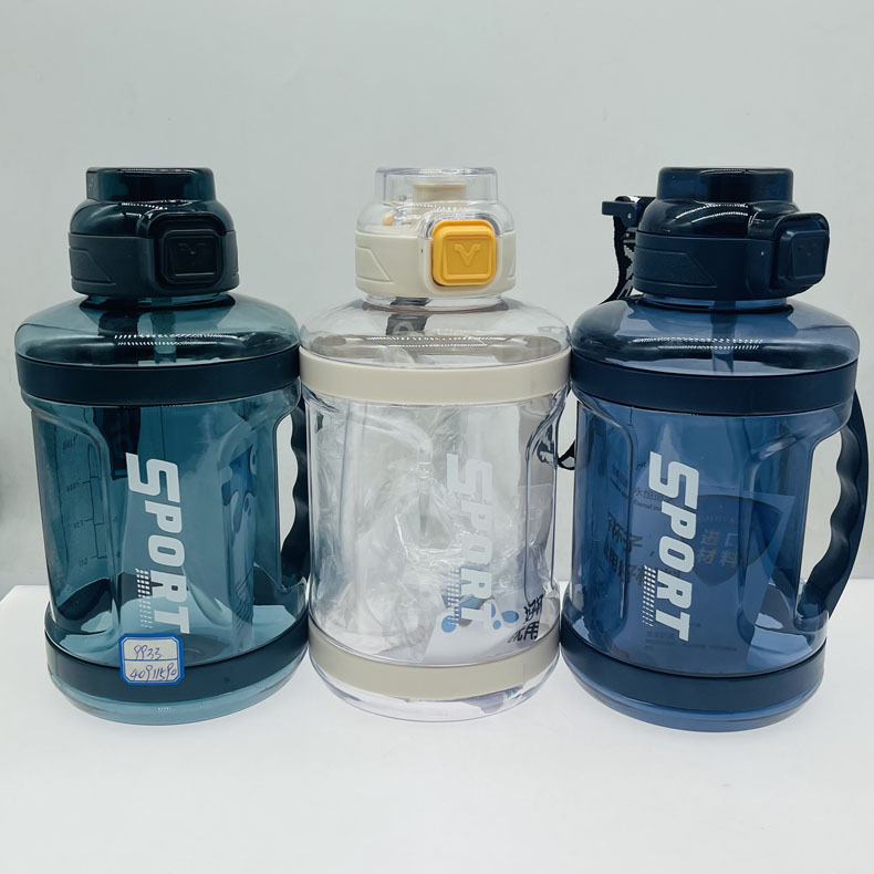 Yili 9933 olla espacial hervidor deportivo de gran capacidad 2200ml sitio de construcción Oficina hogar mango olla de plástico