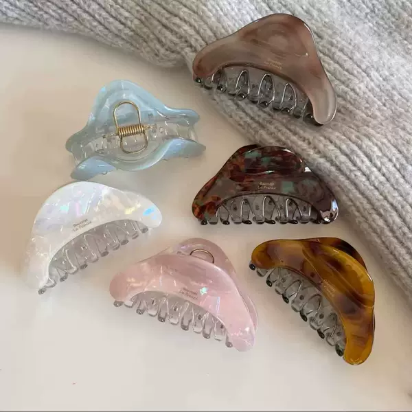 Early autumn retro color-blocked fashionable claw clip for women, versatile and elegant, high-quality shark clip hair accessory for up-dos