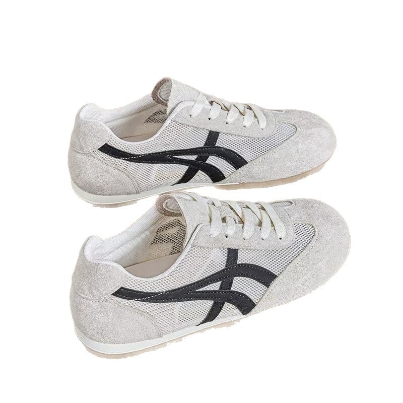 Zapatos de entrenamiento de malla para mujeres 2026 primavera y verano delgados transpirables nuevos zapatos blancos de suela gruesa para estudiantes con zapatos de malla de moda
