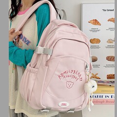 新商品のかばんの女性は日本のins風のアルファベットの刺繍の宝の少女の旅行のリュックサックに合わせて中学生のリュックサックに入ります。