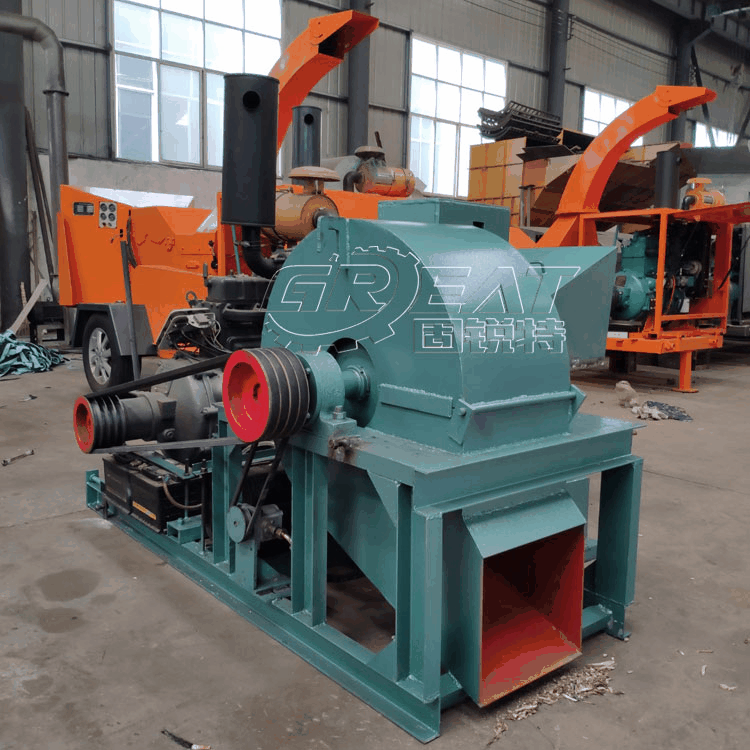 新型盘式树枝粉碎机 强制进料构树枝打碎机 柴油平进料碎枝机