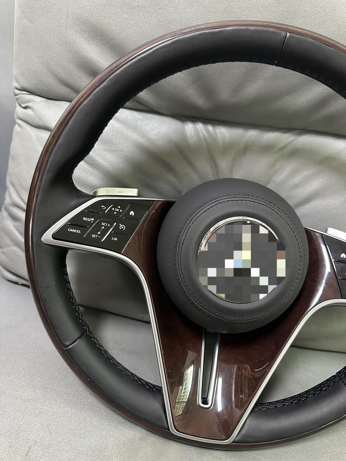 Suitable for Mercedes steering wheel modification and upgrade, multi-color mahogany assembly, Maybach Butterfly new model-221 mahogany