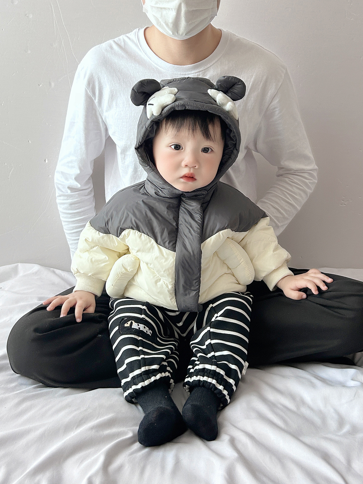 Invierno bebé chaqueta de plumón de colores nuevos niños lindos con capuzas blancas chaqueta de abrigo caliente ropa de bebé gruesa