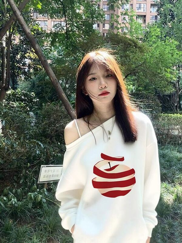 法式斜肩露肩白色苹果印花卫衣女秋季新款甜妹设计感小众宽松上衣|undefined