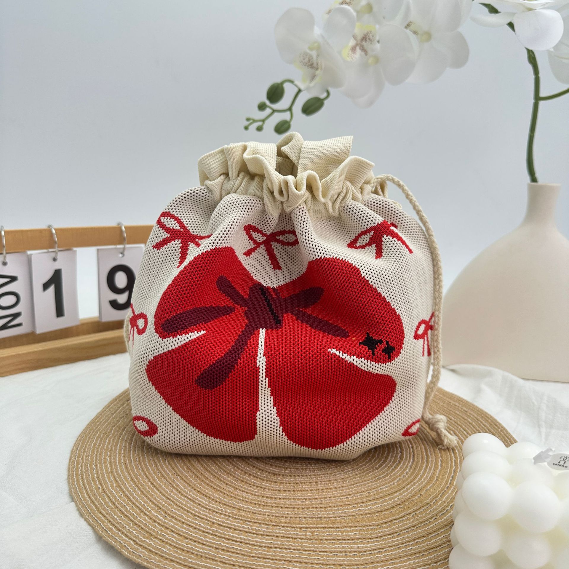 Cartoon Graphic Knit Soft Bucket Drawstring Drawstring Bag 26