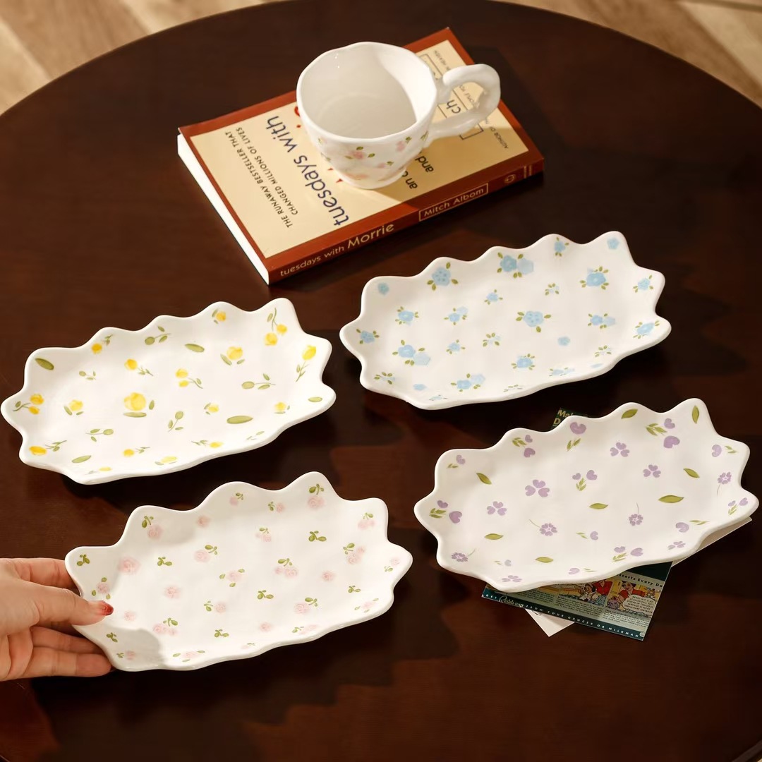 Creativa pequeña flor fresca taza de combinación de platillo taza té de la tarde taza de café taza de bebida literaria para niñas de alto valor