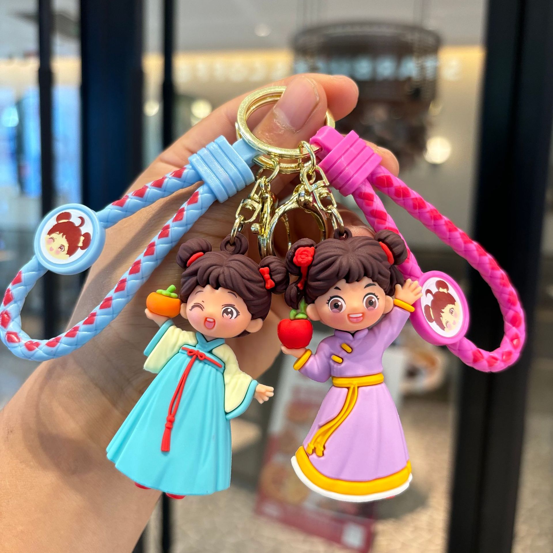 Guochao estilo antiguo llavero de niña dibujos animados lindo muñeca colgante bolso de coche llavero para niños pequeños regalos