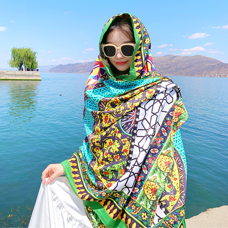 Trend fashionable green beach comfortable breathable scarf