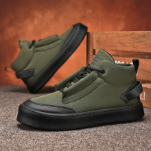 冬季男鞋青少年运动百搭舒适休闲板鞋复古耐磨高帮工装潮靴面包鞋