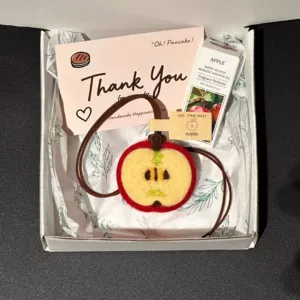 Half apple pendant made of wool felt, finished product for car rearview mirror decoration, bag keychain ornament, handmade gift
