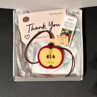 Half apple pendant made of wool felt, finished product for car rearview mirror decoration, bag keychain ornament, handmade gift