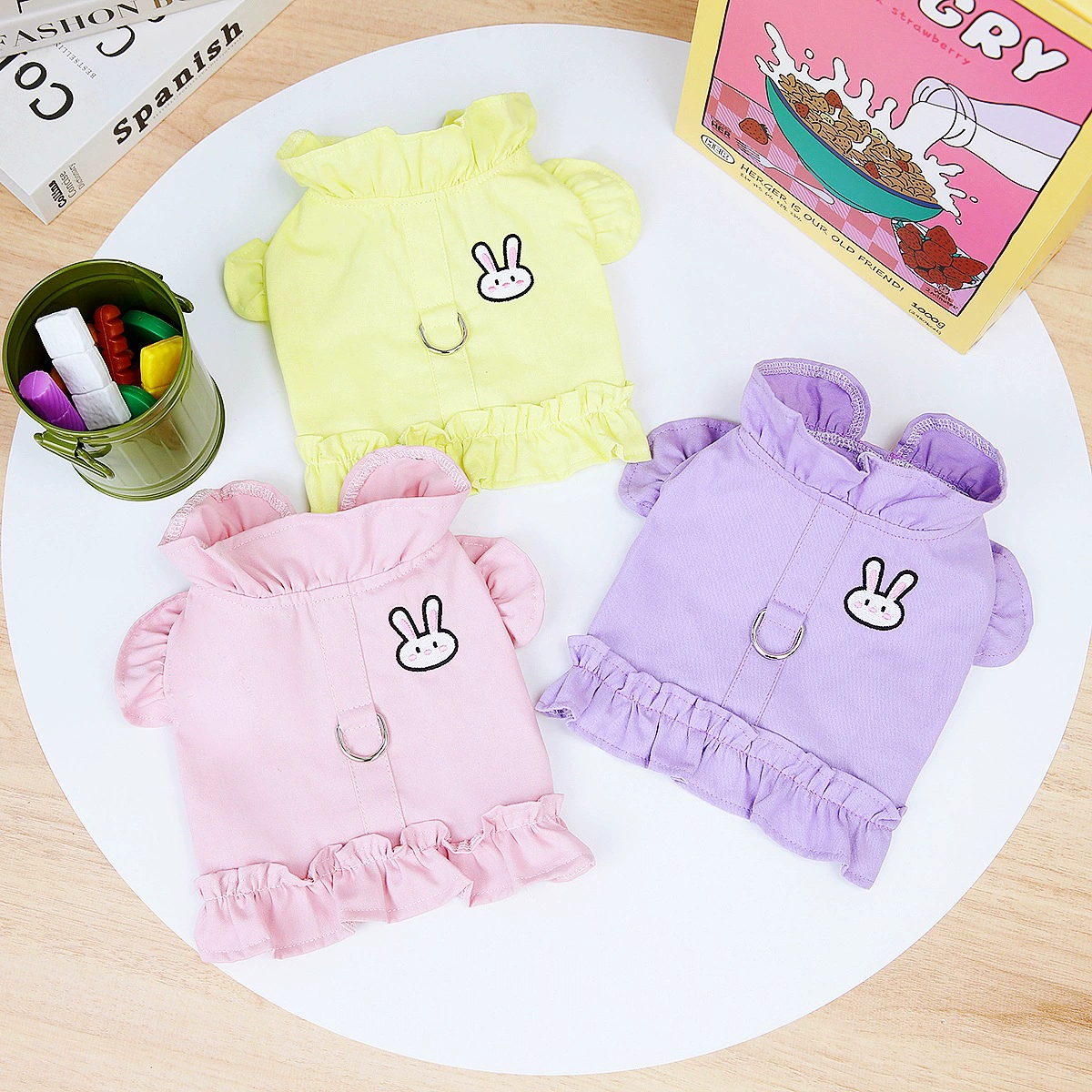 Собака Грудь Назад Жилет для собак Одежда для домашних животных Весна и лето Новый 23 кролика Джинсовая грудь Назад