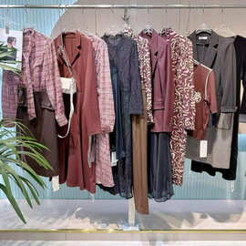 迪色26秋潮调杂款品牌撤柜尾货三标齐全实体直播女装一手走份批发
