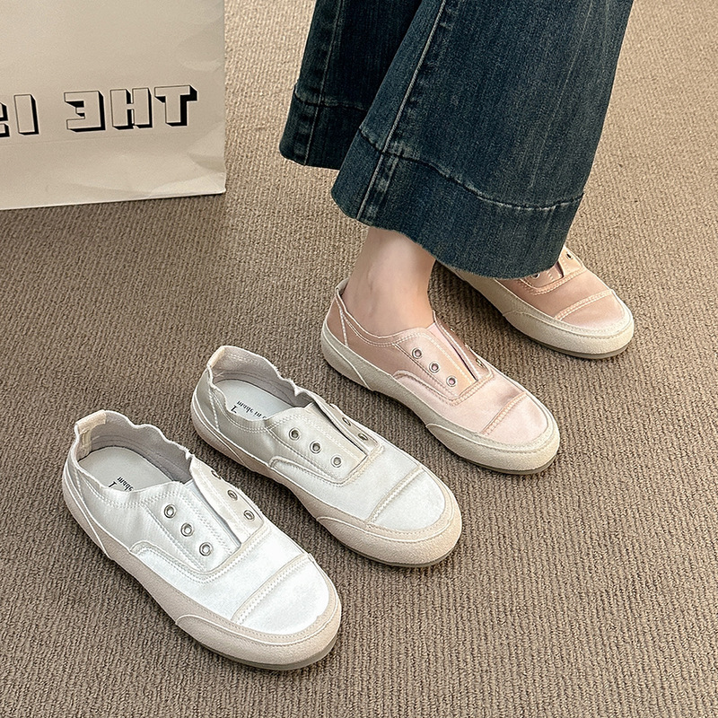 Fashionable Round-Toe Slip-On White Shoes for Women, 2026 Summer New Super Popular Casual Sports Comfortable Sneakers