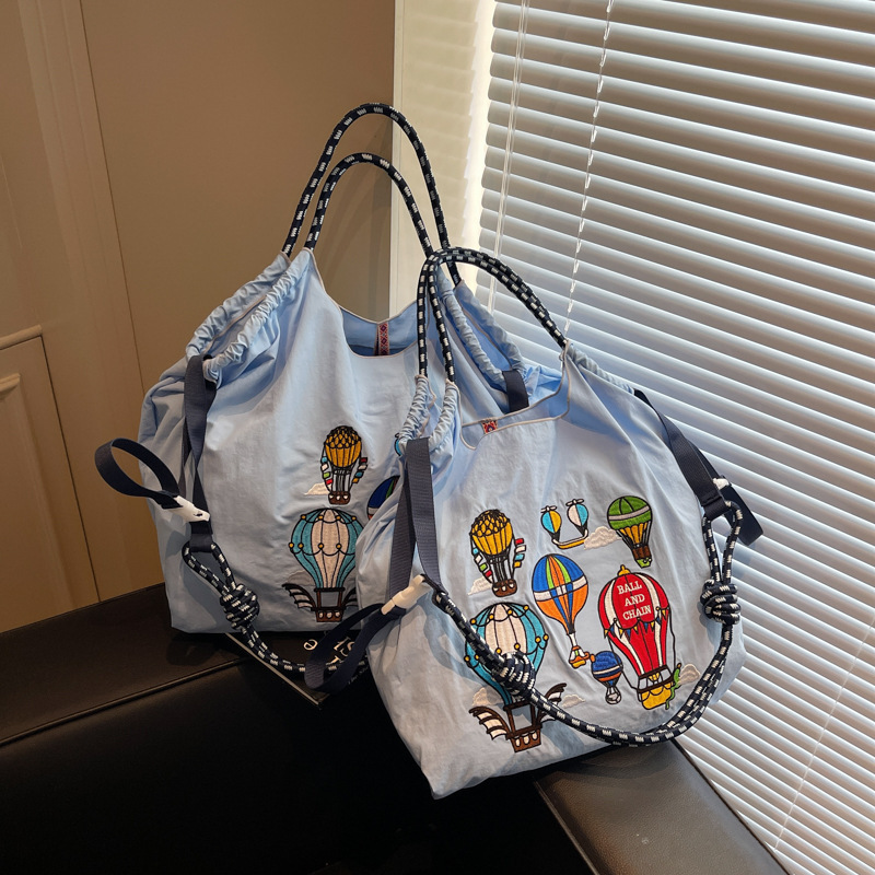 Cartoon Hot Air Balloon Print New Large-Capacity Tote Bag for Women, Versatile Casual Personality Niche Canvas Shoulder Bag