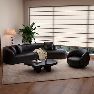Black Retro Sofa for Small Spaces, Trendy Curved Design, Suitable for Clothing Store Seating Area, Reception, Light Luxury Office, Guest Reception, and Meeting