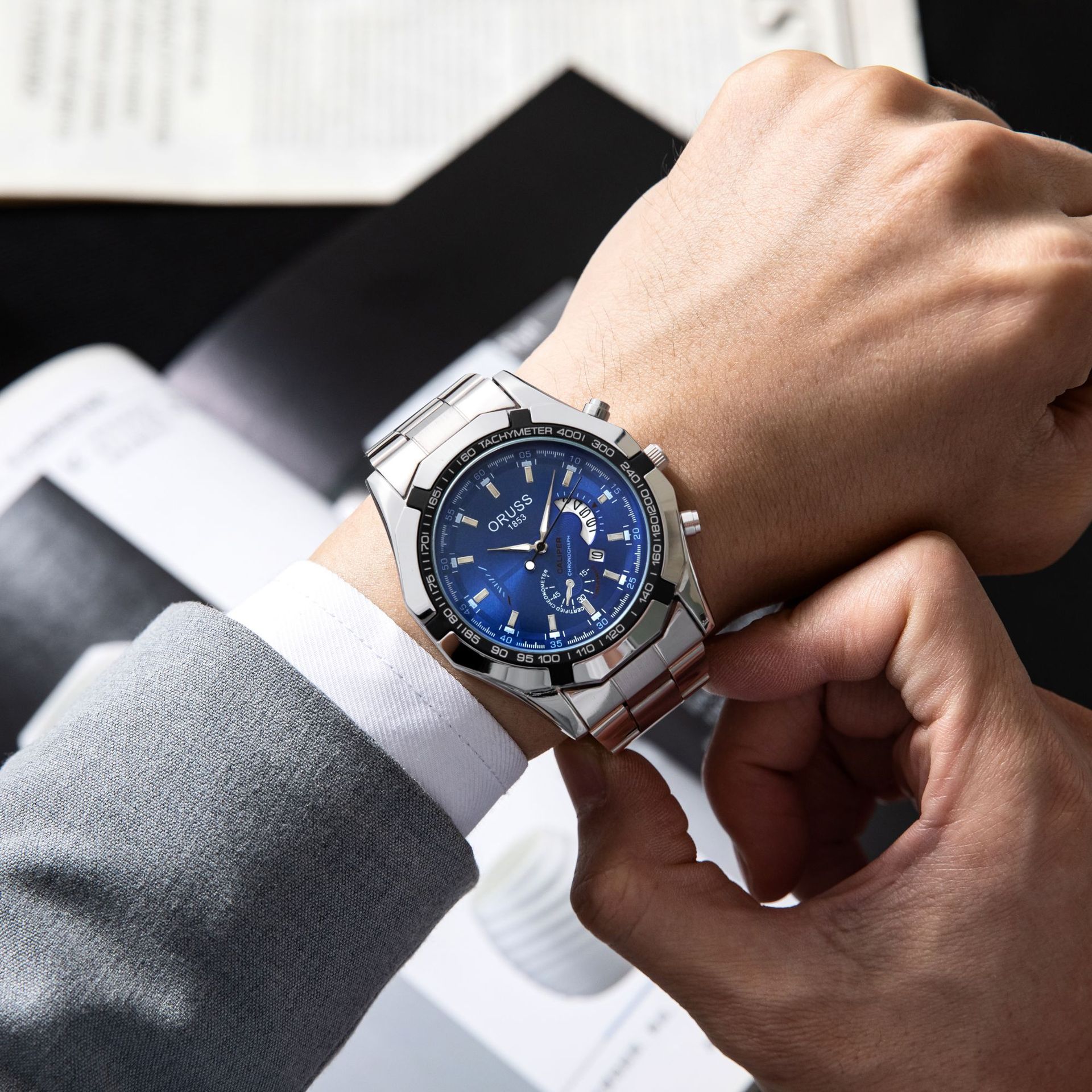 Men's Quartz Chronograph Watch Waterproof Trendy Calendar Dial_voghion.com