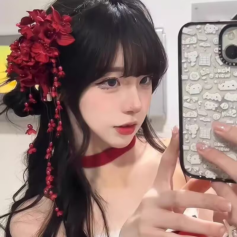 밝은 빨간색