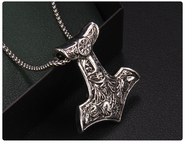 Retro Solid Color Stainless Steel Alloy Plating Unisex Pendant Necklace 1 Piece