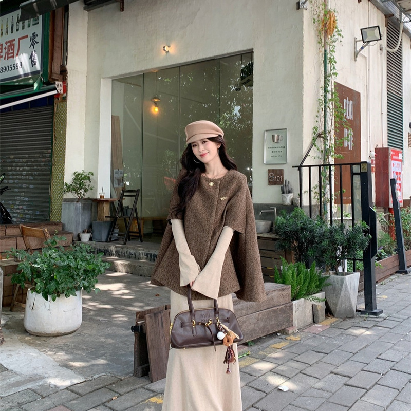 Petite Loose-Fitting Cape Shawl Coat for Women, Autumn Long-Sleeve Dress, Two-Piece Set for Wealthy Young Ladies