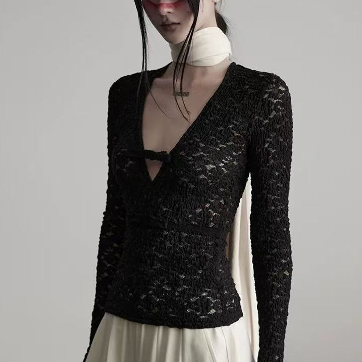 Indulge Molei Slim V-Neck Low-Cut Hollow Lace Base Shirt Long Sleeve T-Shirt Black Top for Women Autumn