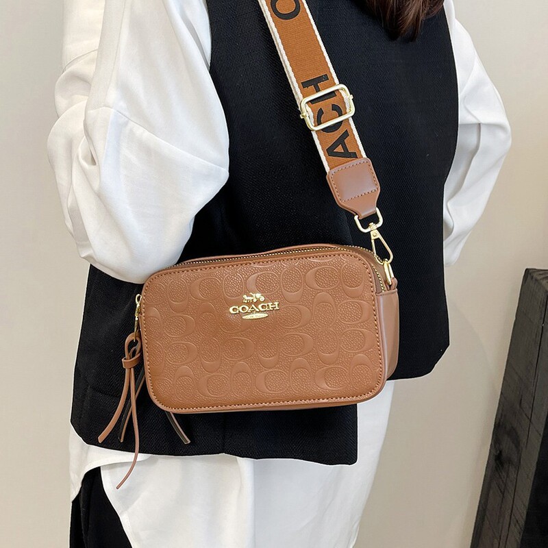 Women's Bags with a High-End Feel, Light Luxury Crossbody Bags, Casual and Stylish Ladies' Bags, High-End Shoulder Bags, Small Square Bags for Commuting Women's Bags with a High-End Feel, Light Luxury Crossbody Bags, Casual and Stylish Ladies' Bags, High-End Shoulder Bags, Small Square Bags for Commuting