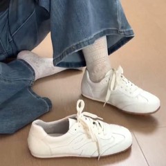 超火爆款真皮软底休闲小白鞋女款2025早秋新款轻便百搭运动德训鞋