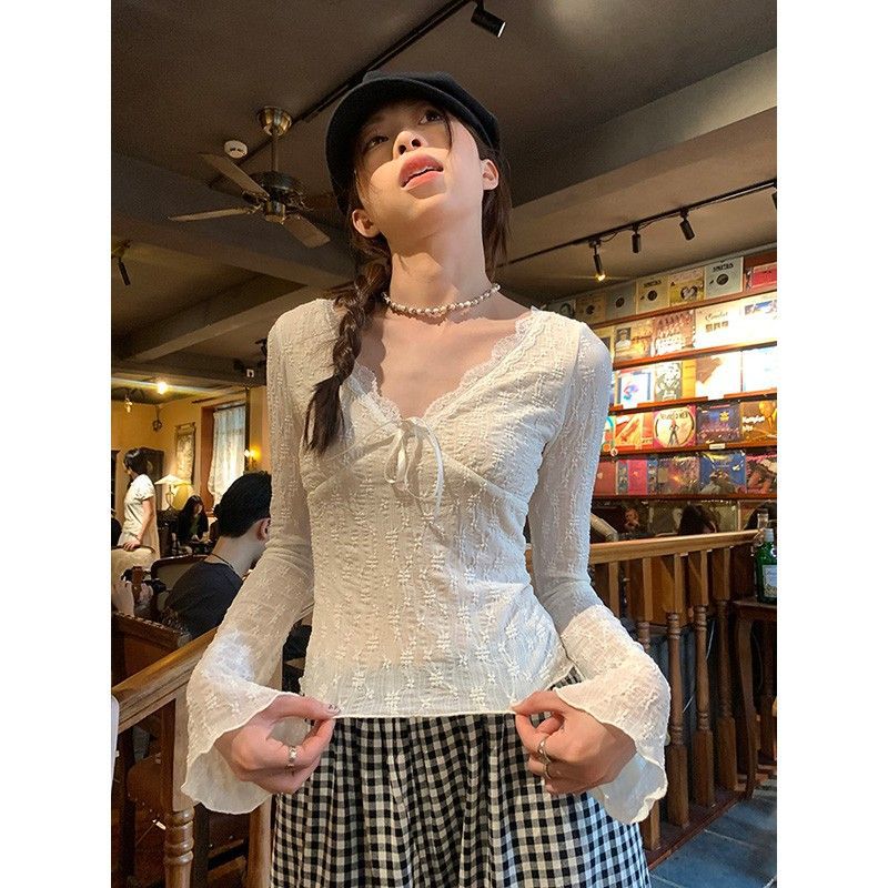 纯欲V领蕾丝打底衫女早春秋冬大衣内搭长袖小衫高级感修身t恤上衣