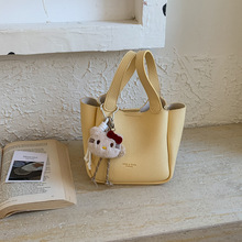 Ҹ�°���Ůʽ2026�¿�С�������͹ņμ���ٴ�ͨ��б������ˮͰ��