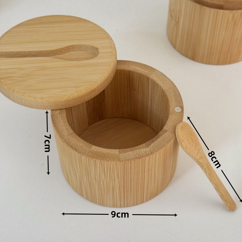 스푼이 있는 단일 수납공간