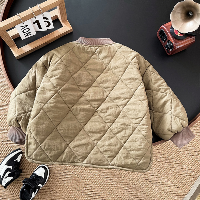 Ropa ligera acolchada de algodón para niños 2023 Otoño e Invierno ropa acolchada de algodón engrosada para niños nuevos