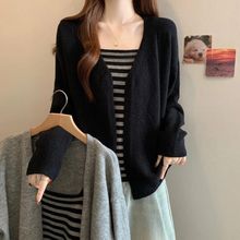 巨好看的早秋套装女大码新品条纹新品吊带背心新品开衫毛衣两件套