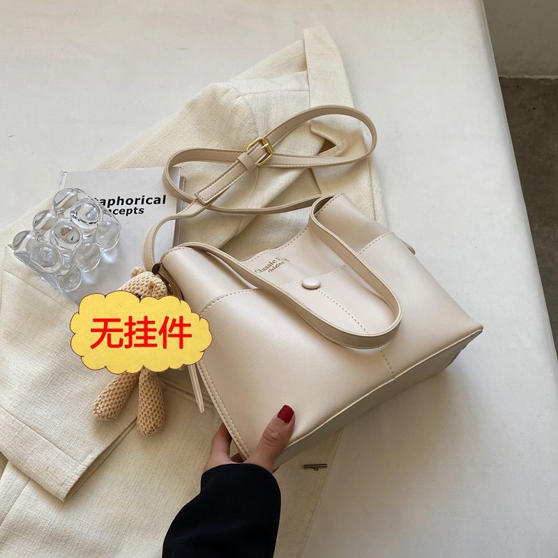 批发大容量通勤腋下包包女新款春季复古小众单肩包时尚水桶包|undefined