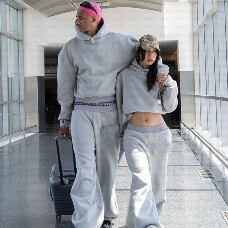 Nouveau pull tendance minimaliste de couleur unie avec un style décontracté à la mode et un sweat à capuche à col rond_voghion.com