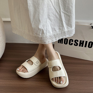 �߼��к�כ���ЬŮ�ļ��⴩2026�¿�ٴ���ȹ��ɳ��Ь����һ����