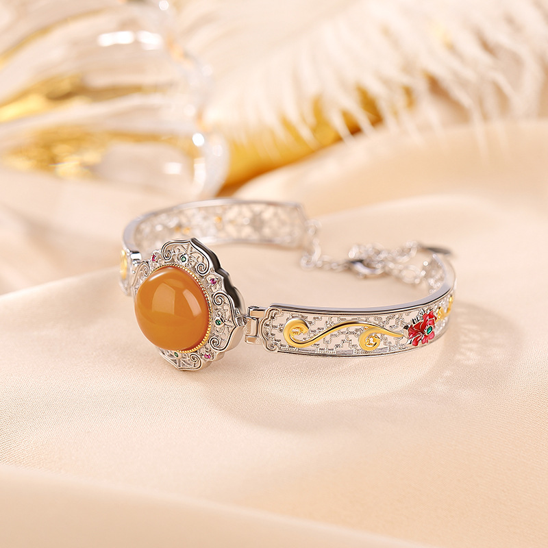 Vòng tay nữ bạc S925 đính charm sáp ong mặt trứng hoa mẫu đơn phong cách quốc gia cao cấp — Một chiếc