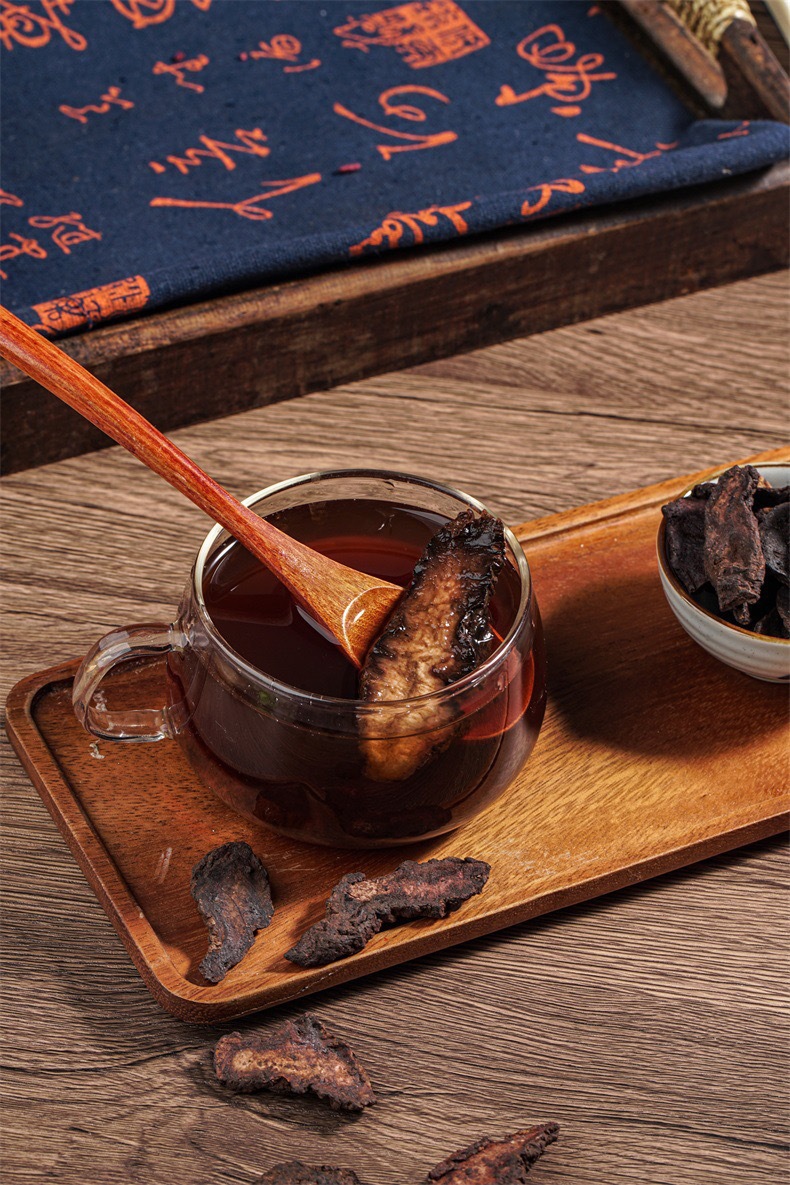 Premium Cistanche Deserticola Slices Dried Rou Cong Rong for Herbal Tea and Decoction 100g Box in use