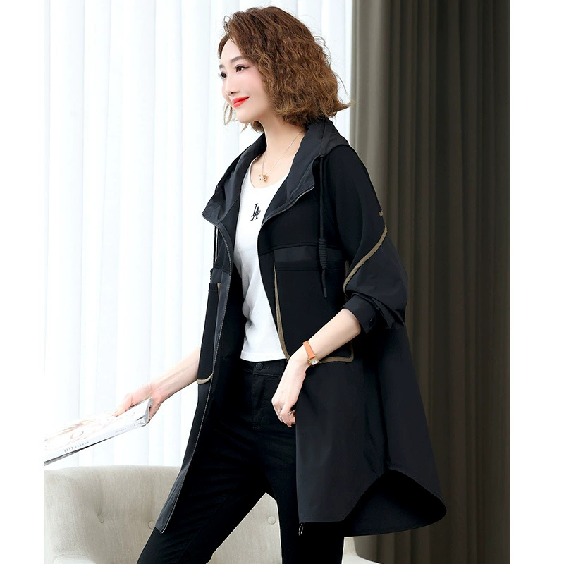 Черная ветровка Женская длинная 2022 в этом году популярная весна и осень Новое ощущение маленькое повседневное пальто с капюшоном Новинка