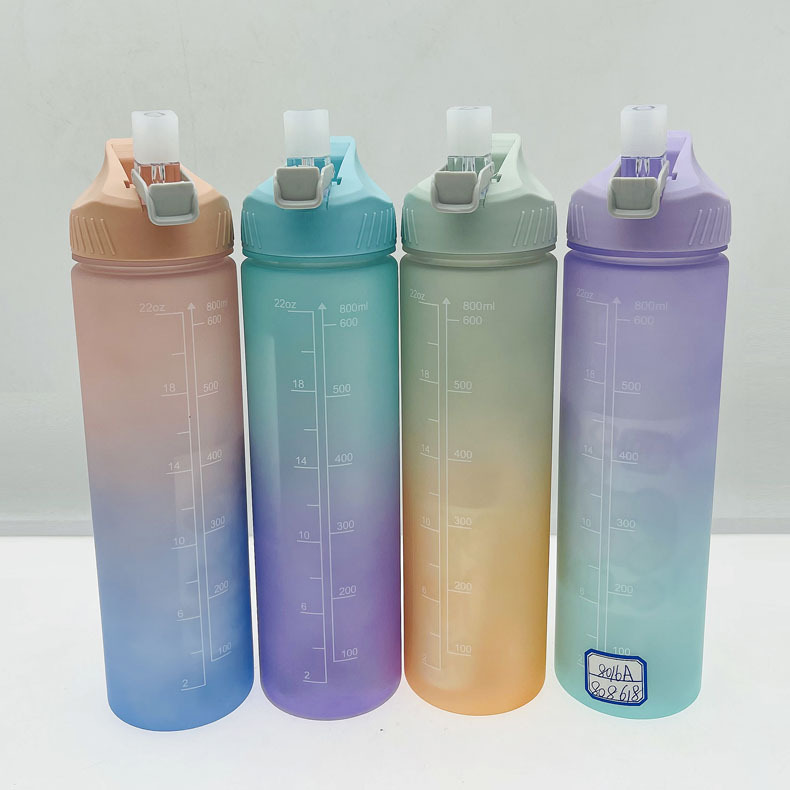 Weilong 800ml capacidad de comercio exterior gradiente taza de plástico deportes esmerilado taza de agua con escala portátil taza práctica