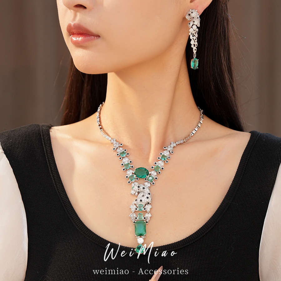 Zircon leopardo collar de hebilla cuadrada lujo ligero nicho de alta calidad cadena clavícula europea y americana conjunto de joyas exageradas transfronterizas