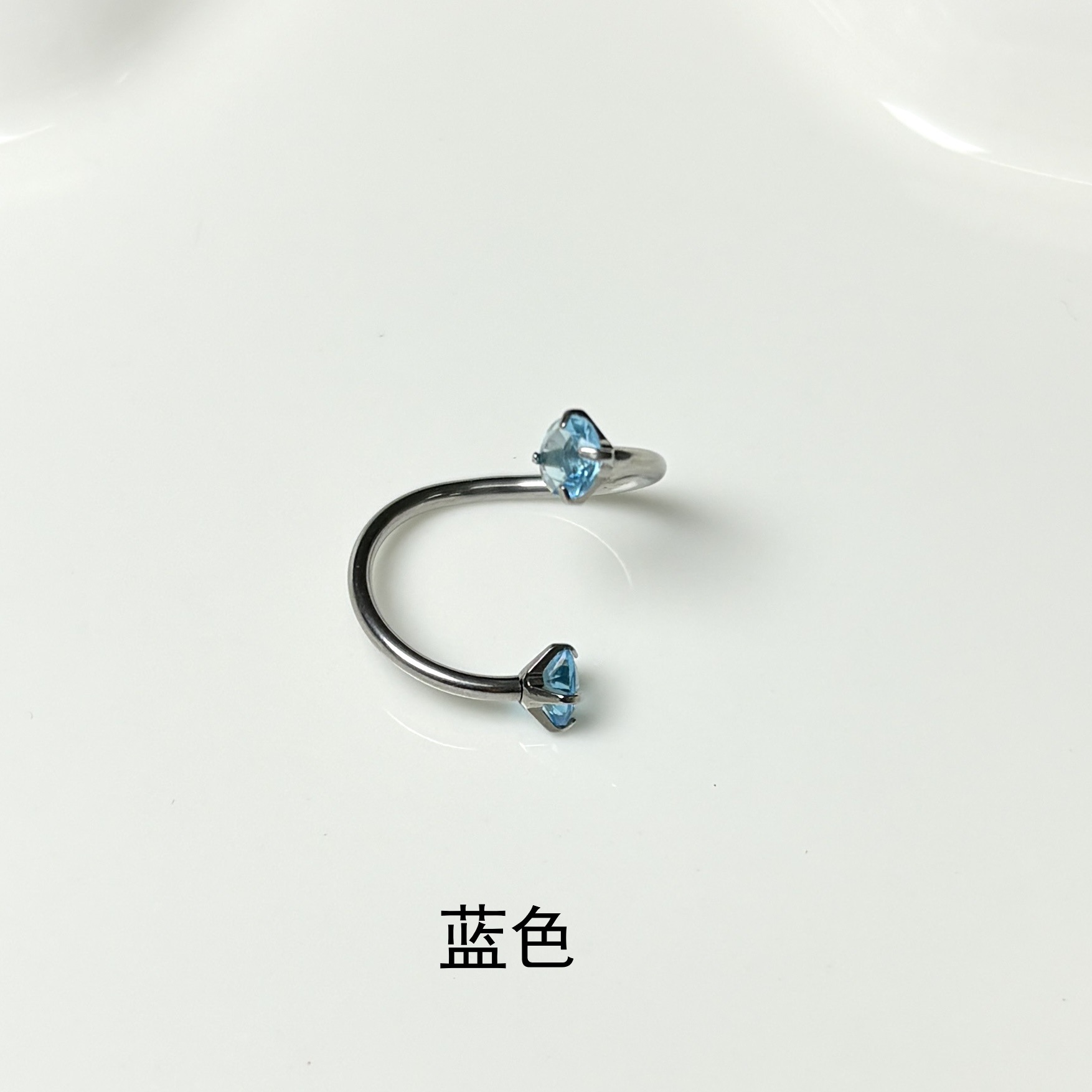 Pointed titanium steel lip stud product view