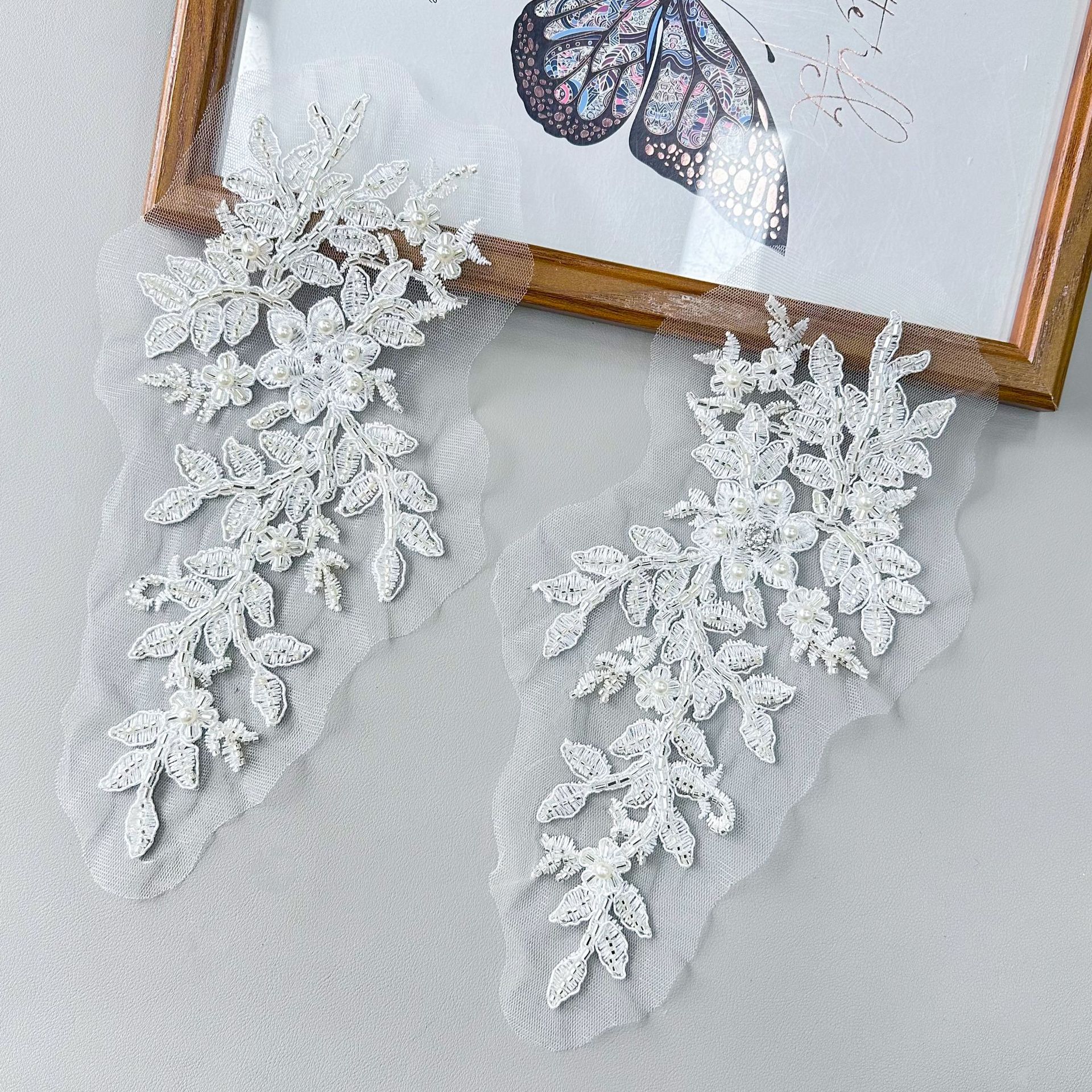 Fabricantes de encaje en el sitio bordado en tela de flores pegado perlas estereoscópicas escenario antiguo costura a mano accesorios de decoración de ropa