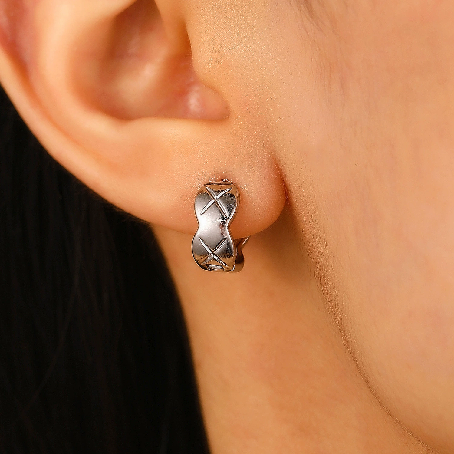 Маленькие изысканные серьги, французский стиль, простой и элегантный дизайн