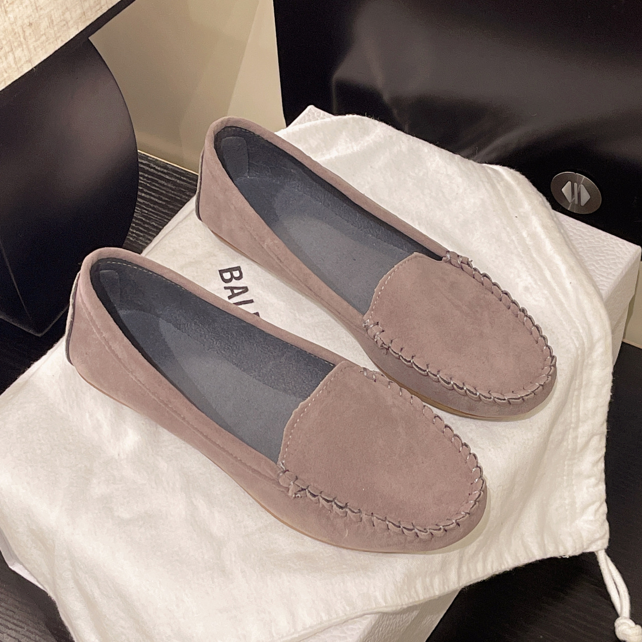 European American 2026 Spring And Autumn Shallow Slip-On Loafers For Women, Flat Heel Single Lazy Shoes, Plus Size,_vogvips.com